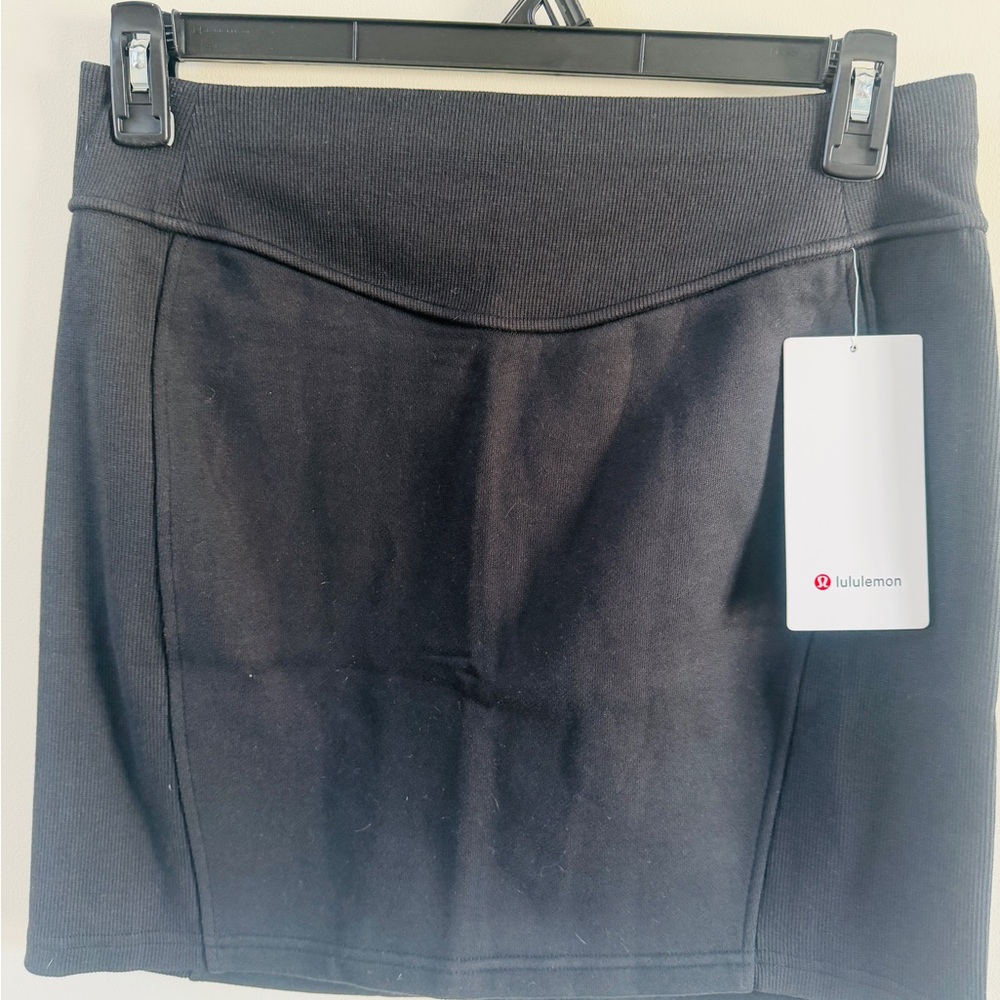 Lululemon Black Scuba Skirt